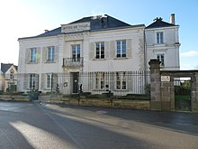 Mairie de Pouancé.jpg