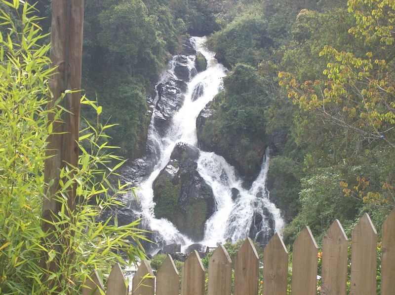 Archivo:Tequendamita.jpg