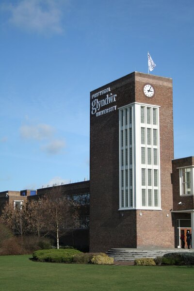 File:Wrexham Glyndwr University.jpg