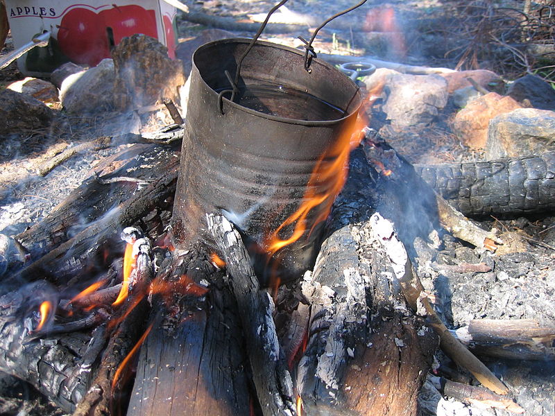 File:Billycan-campfire.jpg