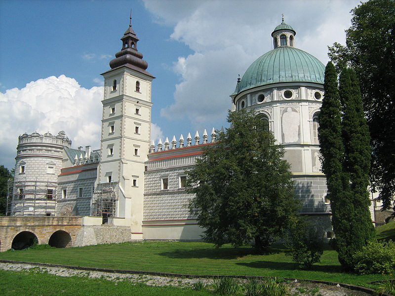 File:Krasiczyn castle 3.jpg