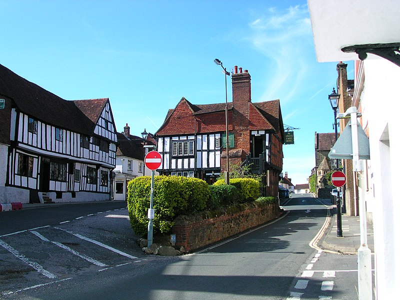 File:Midhurst from the South.JPG