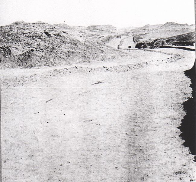 File:Shellal road Palestine 1917-18.jpeg