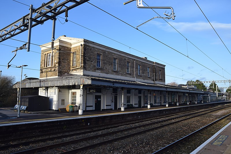 File:Swindon Station.jpg