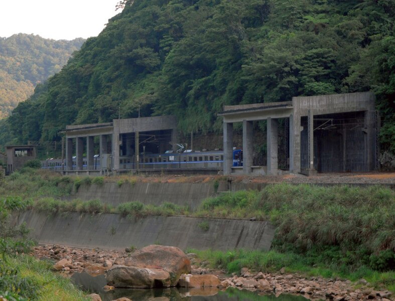 File:TRA Sandiaoling Station 20070727.jpg