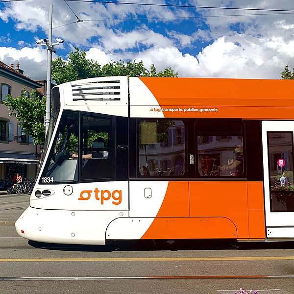 File:Tram Tango TPG.jpg