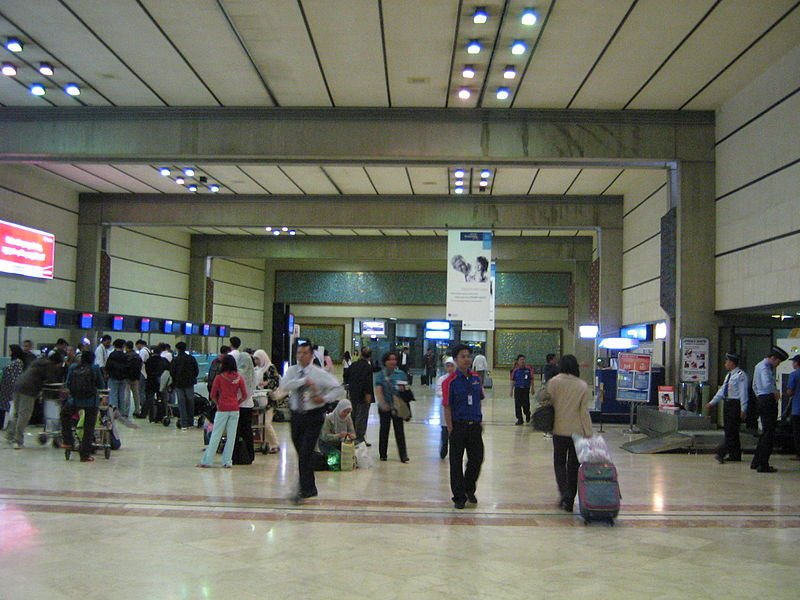 File:CGK T2 check in.jpg