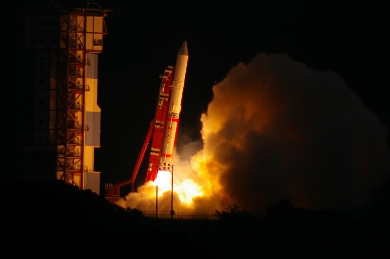 Файл:Jaxa-M-V-Rocket-No7-launches.jpg