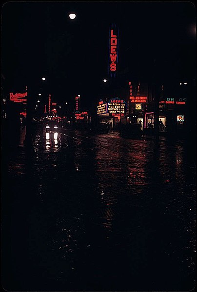 File:Loews Theatre Toronto.jpg