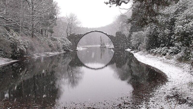 File:Rakotz Bridge 26-12-2014.JPG