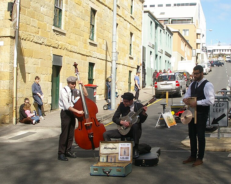 File:TasTrip (63) busking 2012.jpg