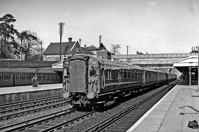 File:Weybridge station geograph-2386531-by-Ben-Brooksbank.jpg