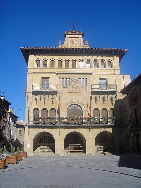 Archivo:Ayuntamiento de Olite.JPG