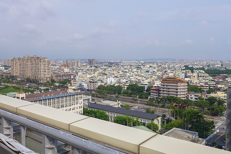 File:Cianjhen District overview 201507.jpg