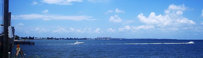 Dunedin Causeway looking west