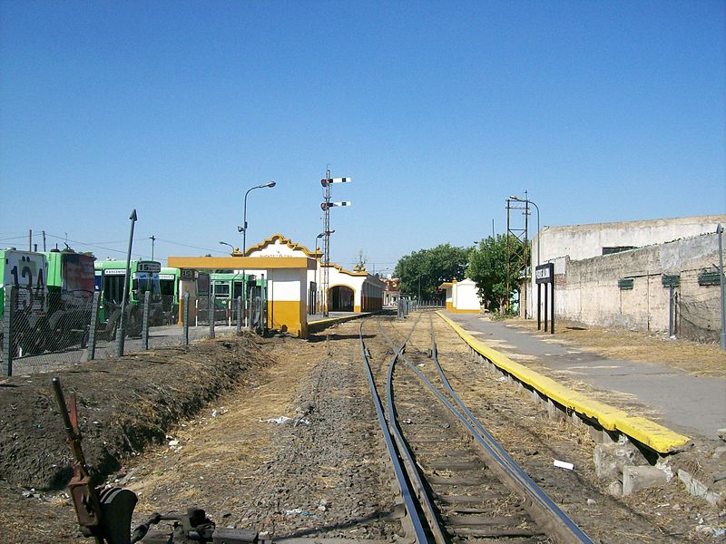 Archivo:Estación Puente Alsina.jpeg