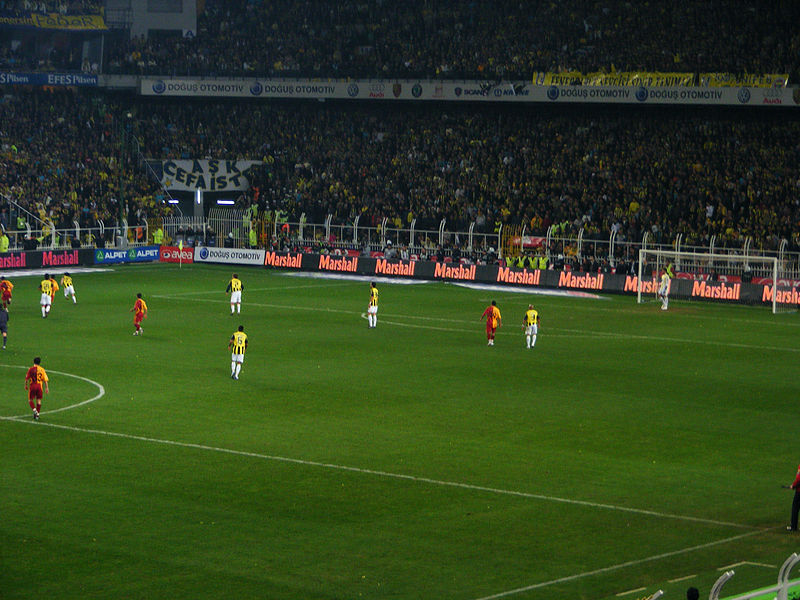 Файл:Fenerbahçe - Galatasaray.jpg