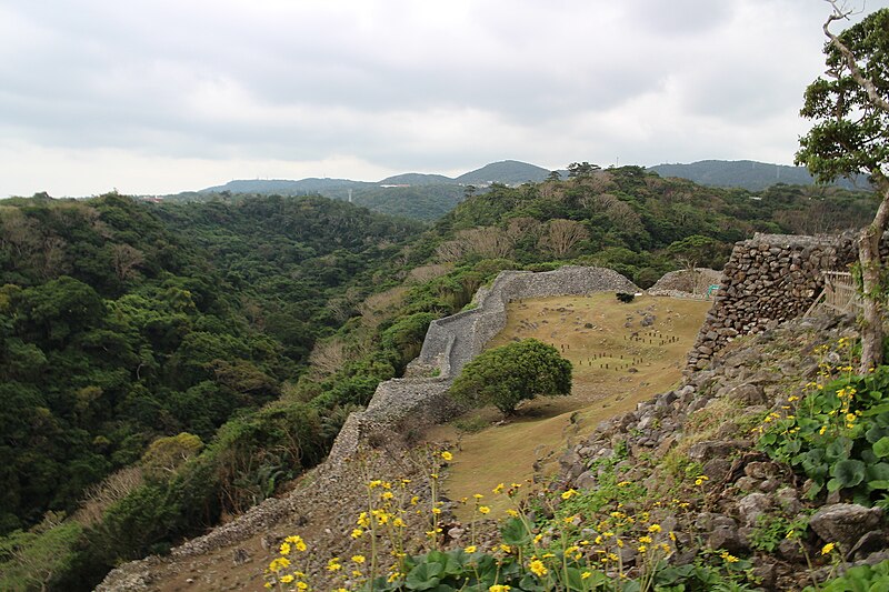 File:Nakijin Castle 20221229-2.jpg