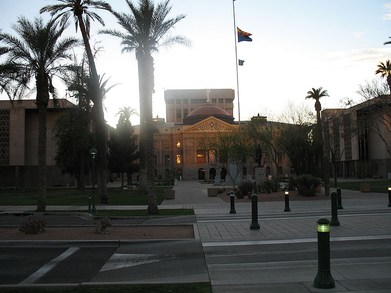 File:Statecapitolarizona0900.JPG