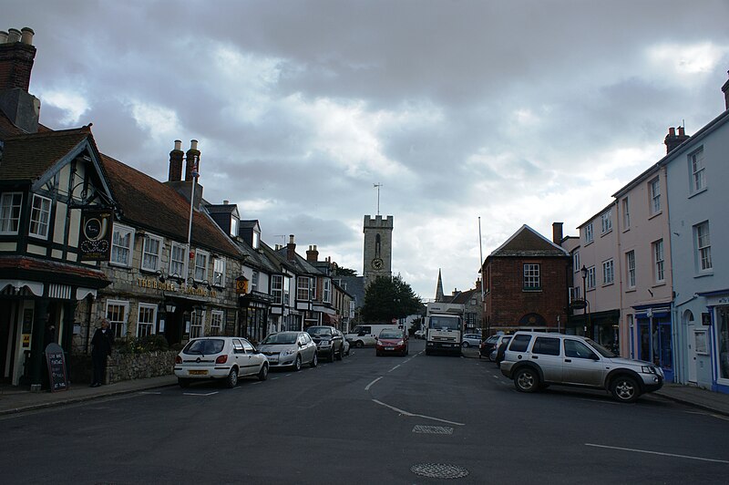 File:View into Yarmouth town.JPG