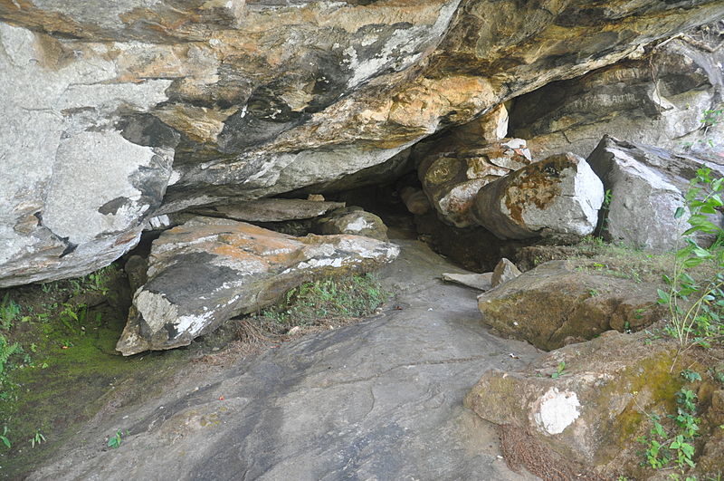 File:Cave in Siddeshwara Gudda.JPG