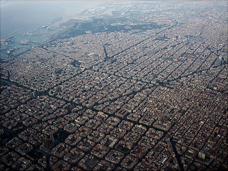 File:Eixample aire.jpg