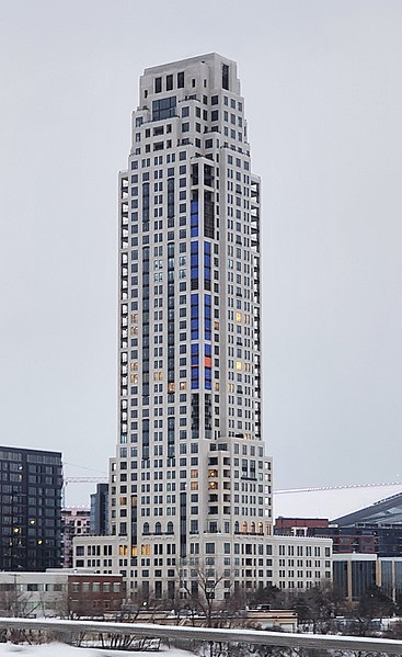 File:Eleven, Minneapolis, December 2021.jpg