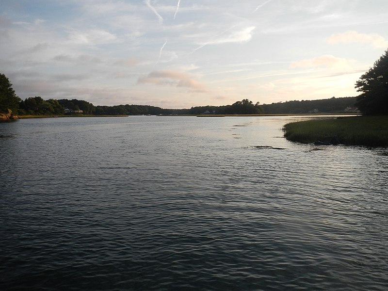 Файл:Evening over Piscataqua River.JPG