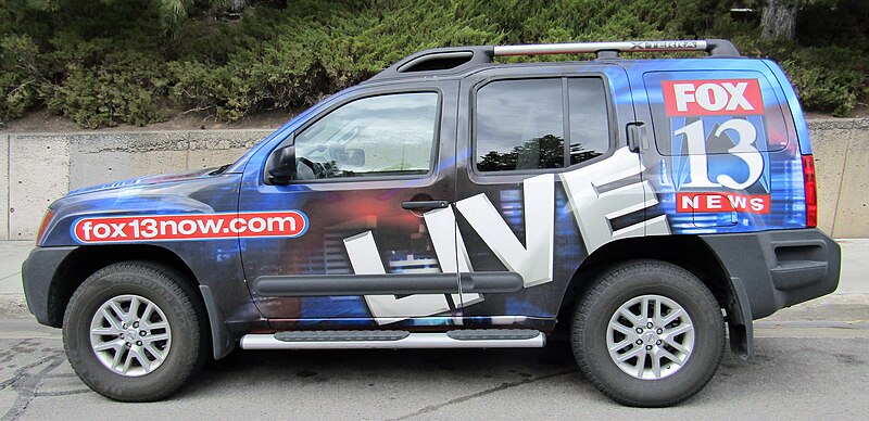 File:Fox 13 van (31812892707).jpg