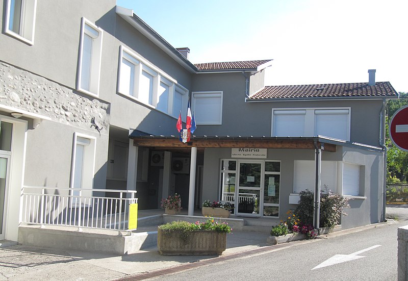 File:Mairie de Benagues.jpg