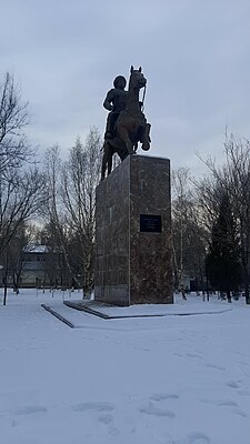 Памятник Нузупа-мингбаши в Аксыйском районе