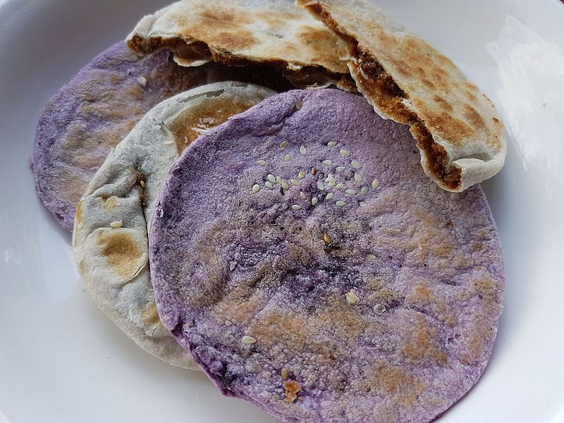 File:Piaya flatbread (Philippines) 01.jpg