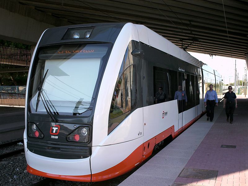 Archivo:Tram-Train Alicante.jpg