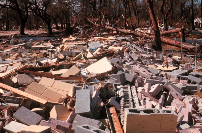 File:Camille Cinder Block Debris.jpg