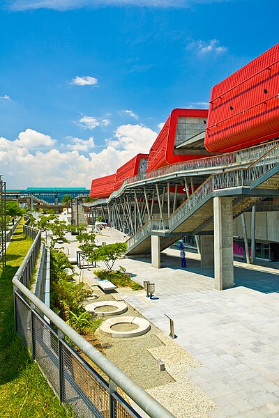 Archivo:Parque Explora -metro.jpg