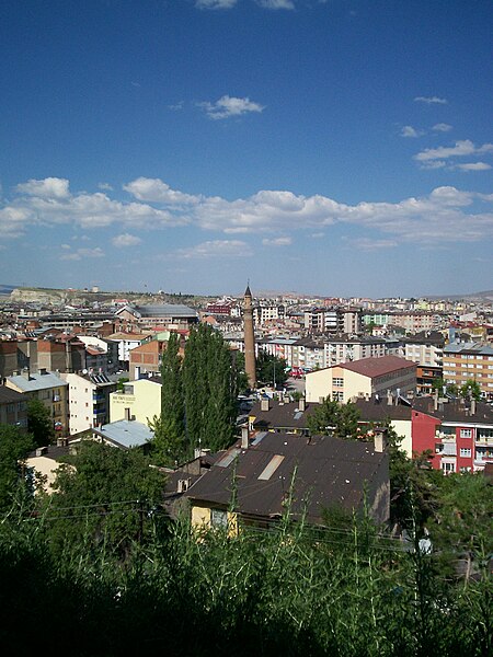 Файл:Ulu-Camii-Mosque-Sivas.jpg