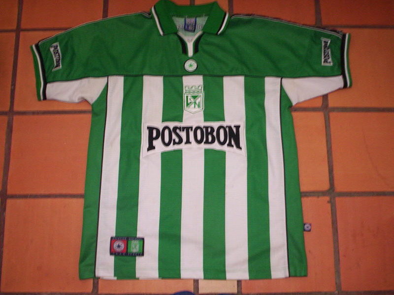 Archivo:Atlético Nacional2001 Local.JPG