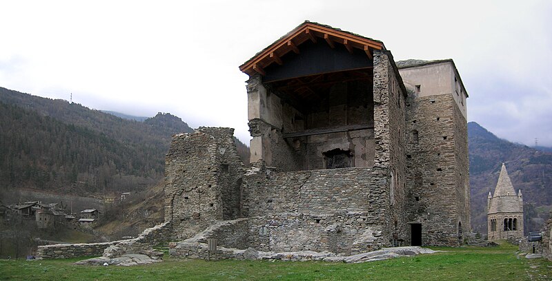 File:Castello La Mothe.jpg