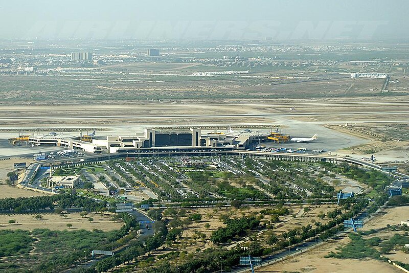 Файл:Jinnah International Airport.jpg