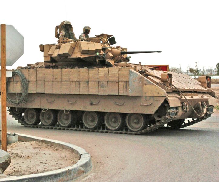 Файл:M2 Bradley.jpg