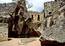 La llamada piedra del Cóndor en el conjunto 17.