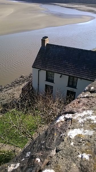 File:The Boat House, Laugharne.jpg