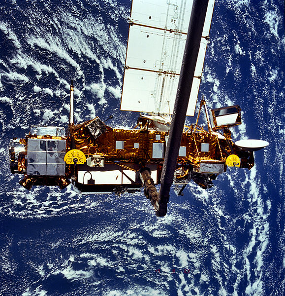 Файл:Upperatmosphereresearchsatellite.jpg