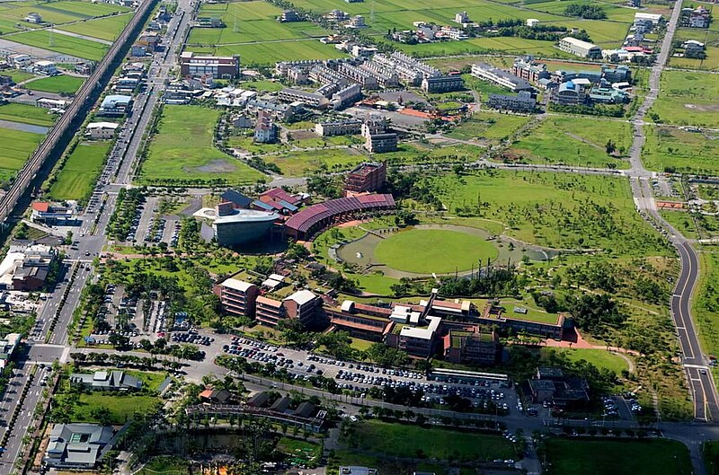 File:Yilan County Government Center.jpg