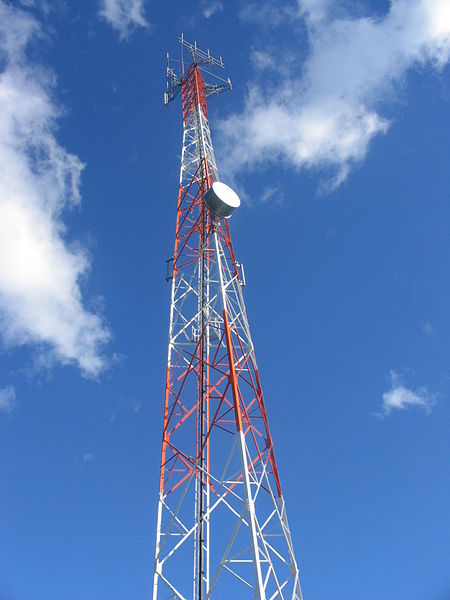 Archivo:Antena gsm.jpg