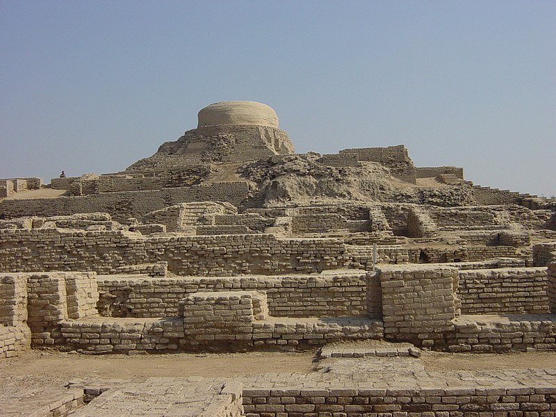 Файл:Archaeological Ruins at Moenjodaro-108221.jpg