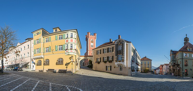 Файл:Furth im Wald Stadtplatz1.jpg