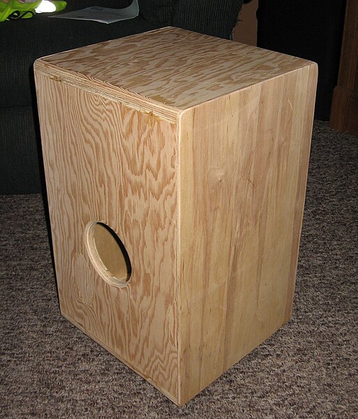 Archivo:I made a cajon.jpg