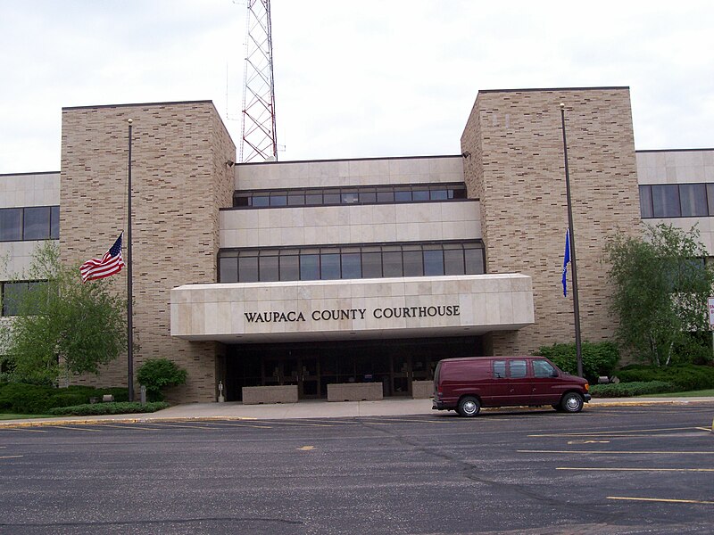 File:WaupacaCountyWisconsinCourthouse.jpg