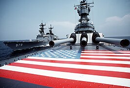 USS Conolly and USS Iowa on 1 August 1986